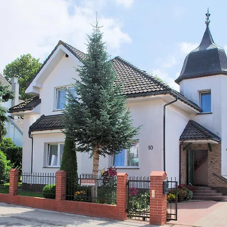 Penzion Parkowa 10 Rewal